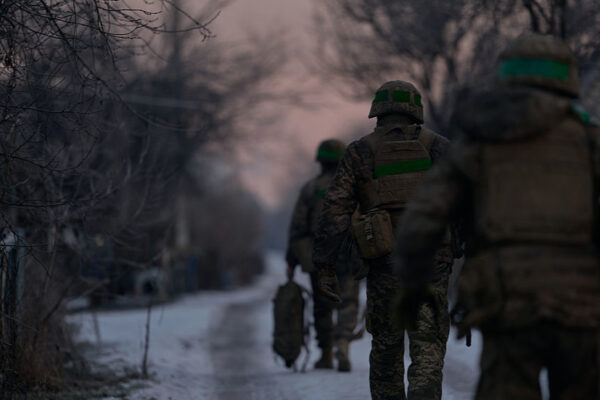 Менее 10% украинских военнослужащих вступают в военную службу добровольно – народный депутат — RT Россия и бывший СССР